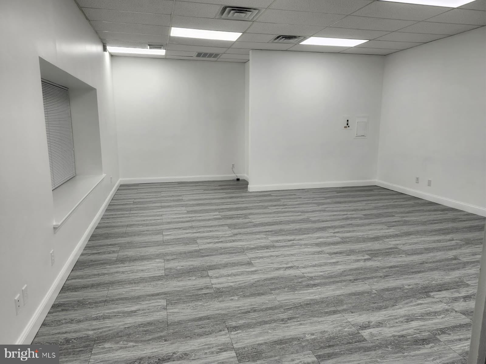 Now offering a 544 SF office/retail suite in the highly visible and well-trafficked Logan Square Shopping Center. This versatile space is ideal for a boutique retail shop, small professional office, or service-based business.
Freshly Updated Interior – Ready for Your Vision
The unit is currently being refreshed and will be delivered with new paint, new flooring, new ceiling tiles, and modern base coverings — offering a clean, updated canvas to make your own.
Key Features:
544 SF of flexible office/retail space
Located in established shopping center with strong foot traffic
New interior finishes
Ample parking for customers and staff
Available June 1st