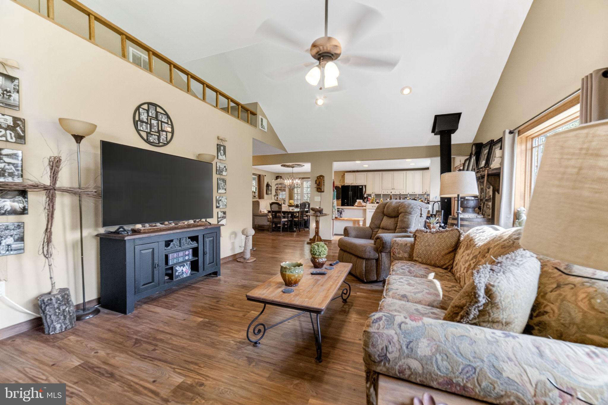 2952 HUTCHINSON RIVER ROAD