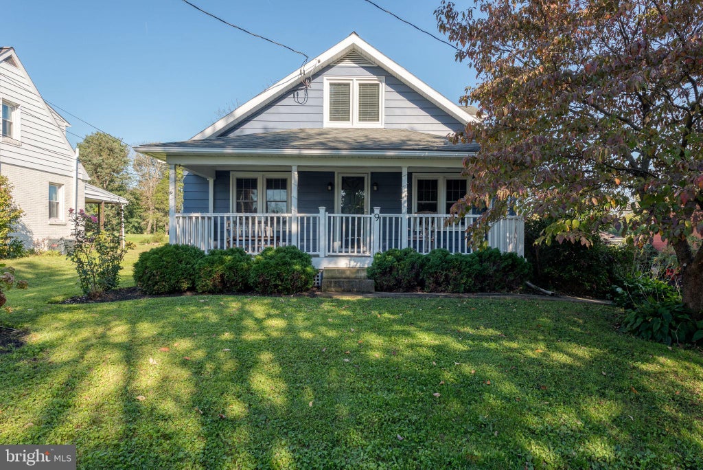 Photo of 9 Pleasant View Ave, WILLOW STREET, PA 17584 (MLS # PALA2096434)