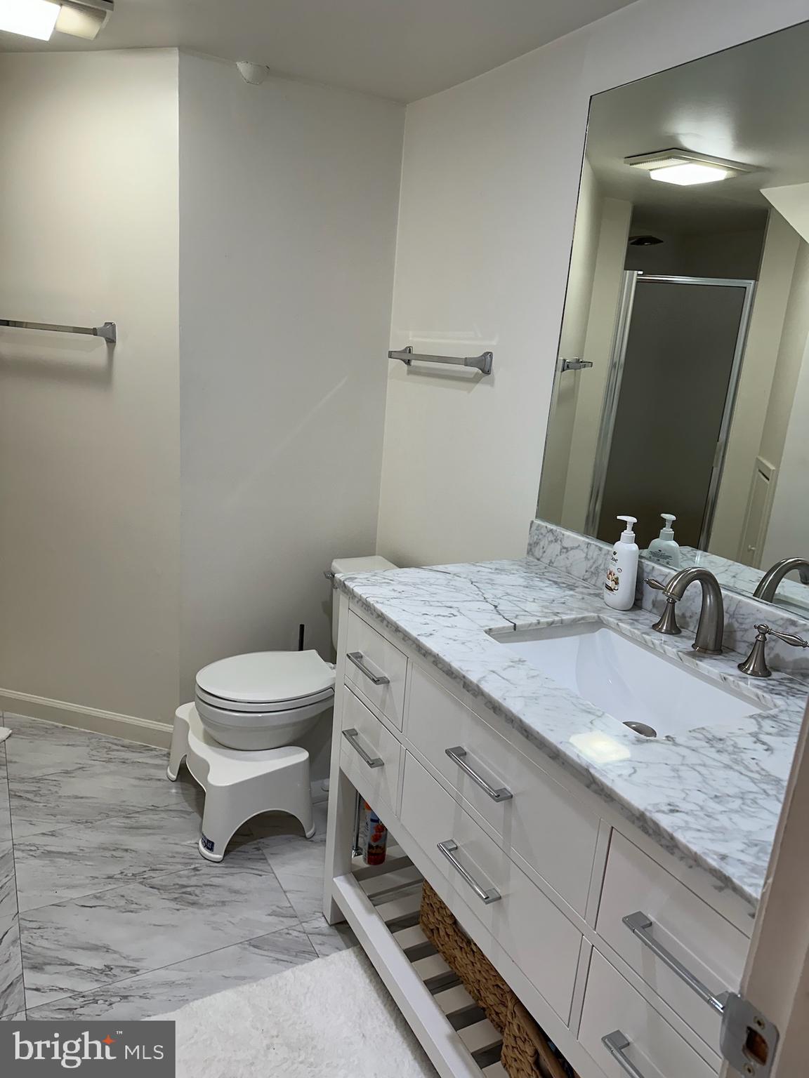 BARKER HILL - Residential Lease