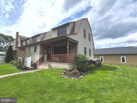 Condo For Sale - 145 Diamond Street #C<br/> SELLERSVILLE, PA 18960