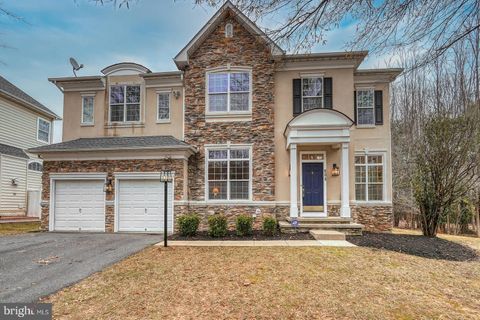 Photo of 604 Autumn Wind Way, ROCKVILLE, MD 20850 (MLS # MDMC2210174)