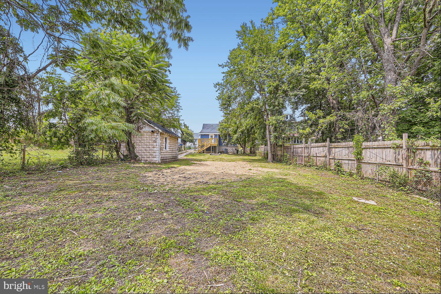 LAURAVILLE HISTORIC DISTRICT - Residential
