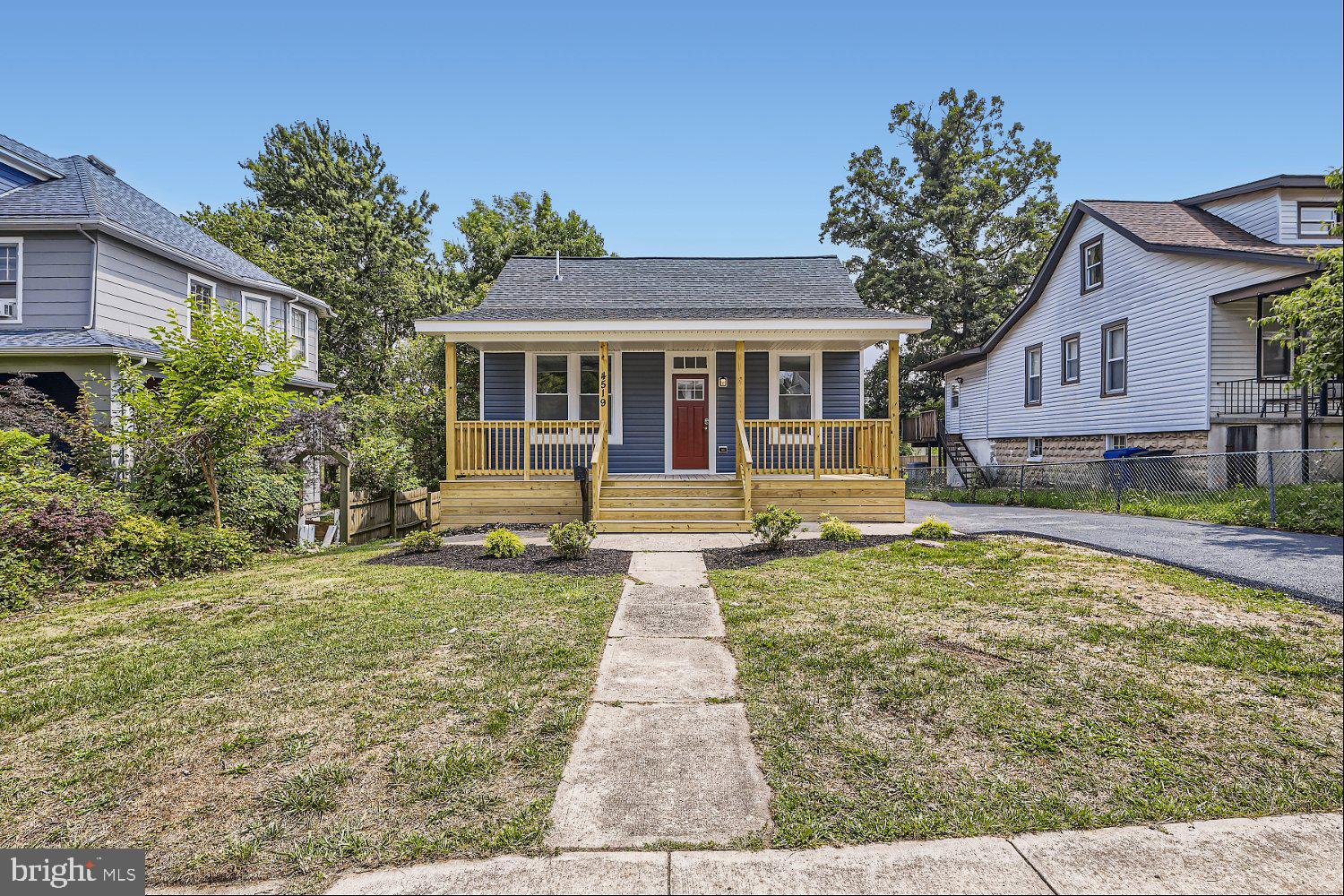 LAURAVILLE HISTORIC DISTRICT - Residential