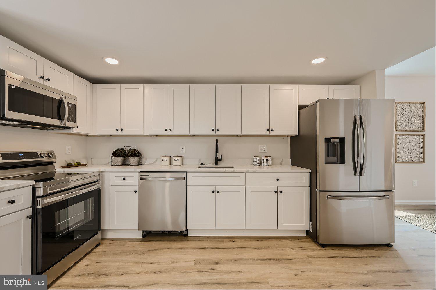 LAURAVILLE HISTORIC DISTRICT - Residential