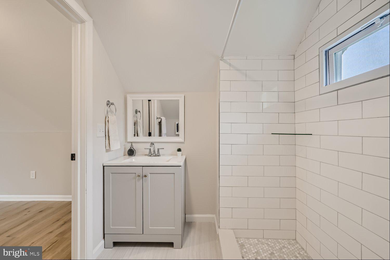 LAURAVILLE HISTORIC DISTRICT - Residential