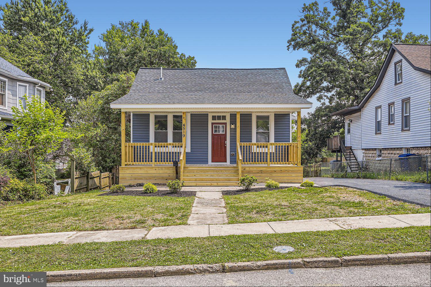 LAURAVILLE HISTORIC DISTRICT - Residential