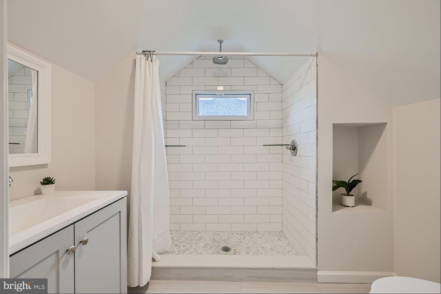 LAURAVILLE HISTORIC DISTRICT - Residential