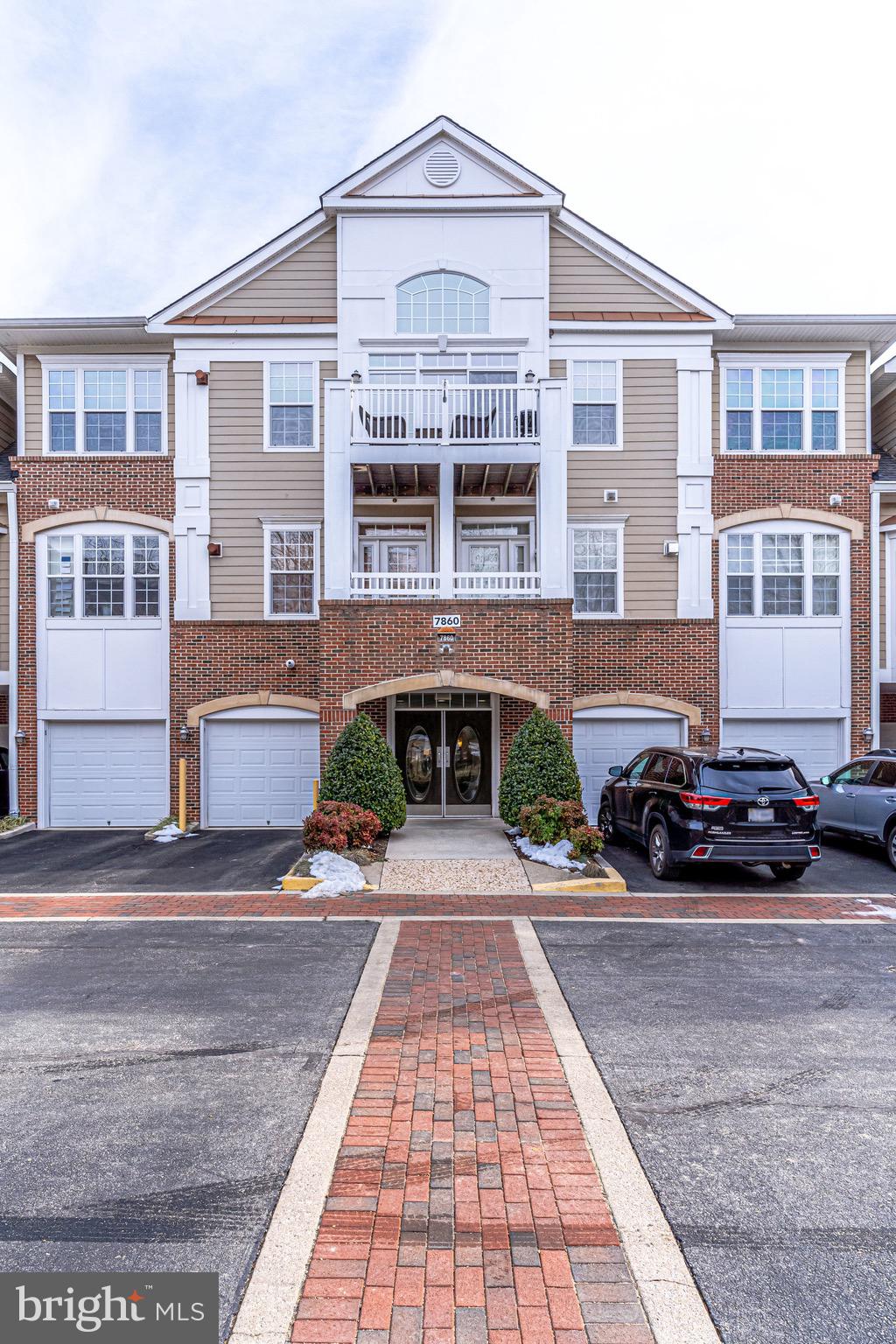 7860 ROLLING WOODS COURT 201