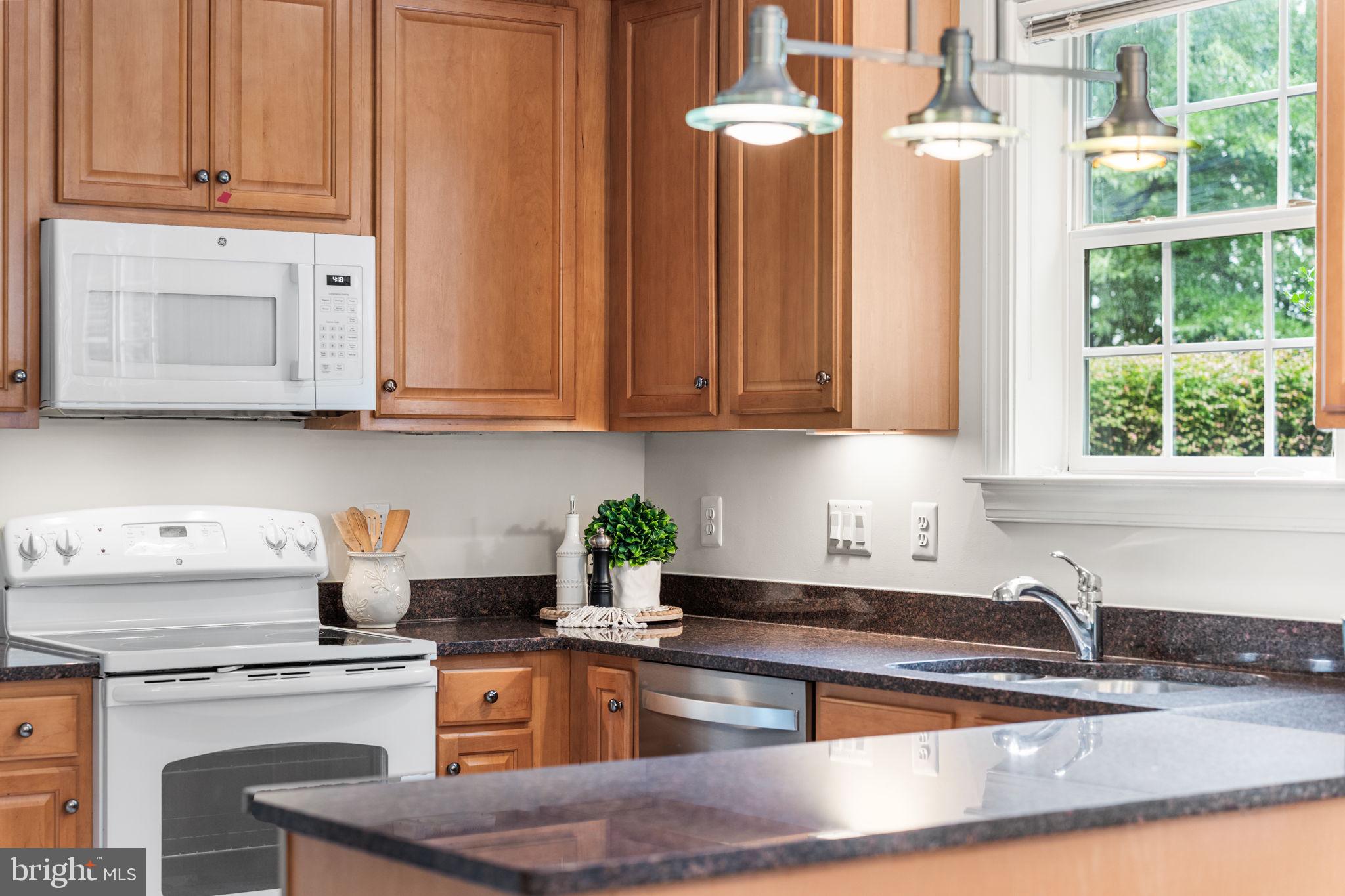 HIDDENBROOK - Residential