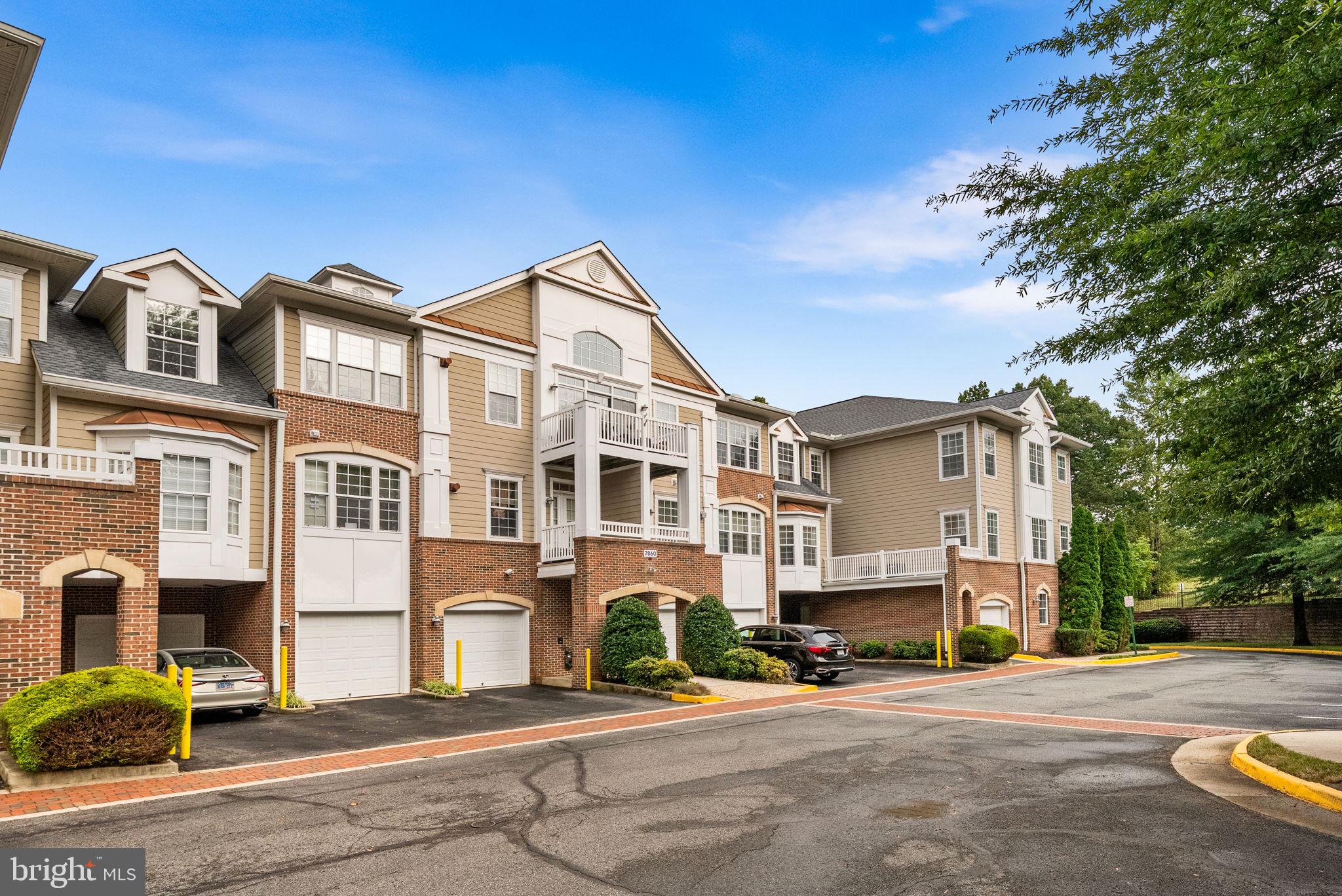 HIDDENBROOK - Residential