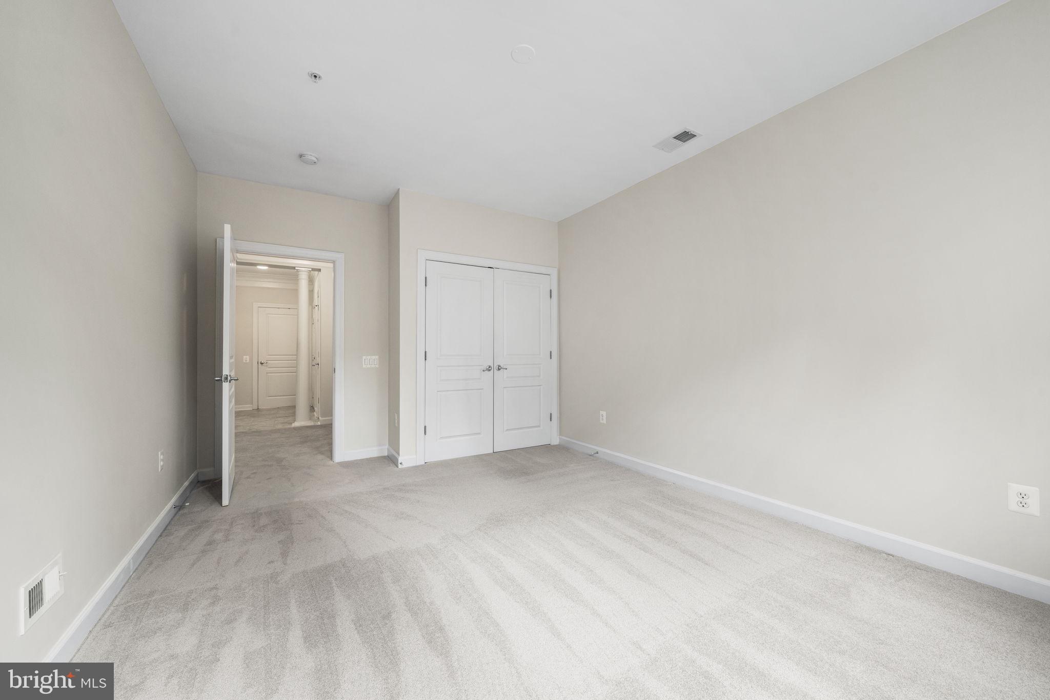 HIDDENBROOK - Residential