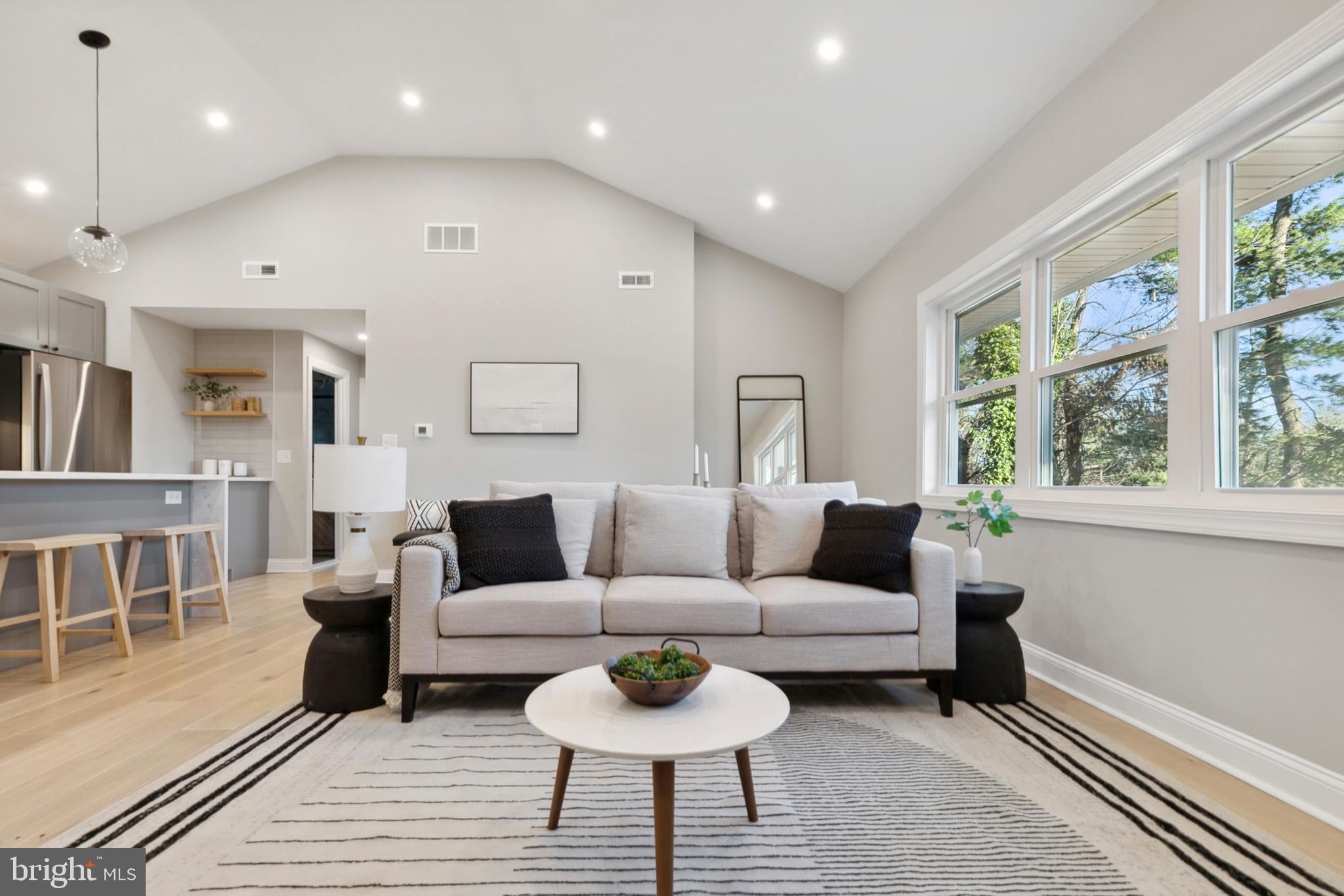 405 MEADOWHURST LANE