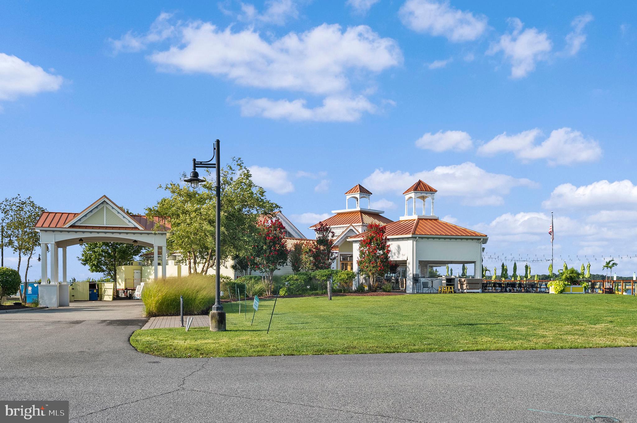 NARROWS POINTE - Residential