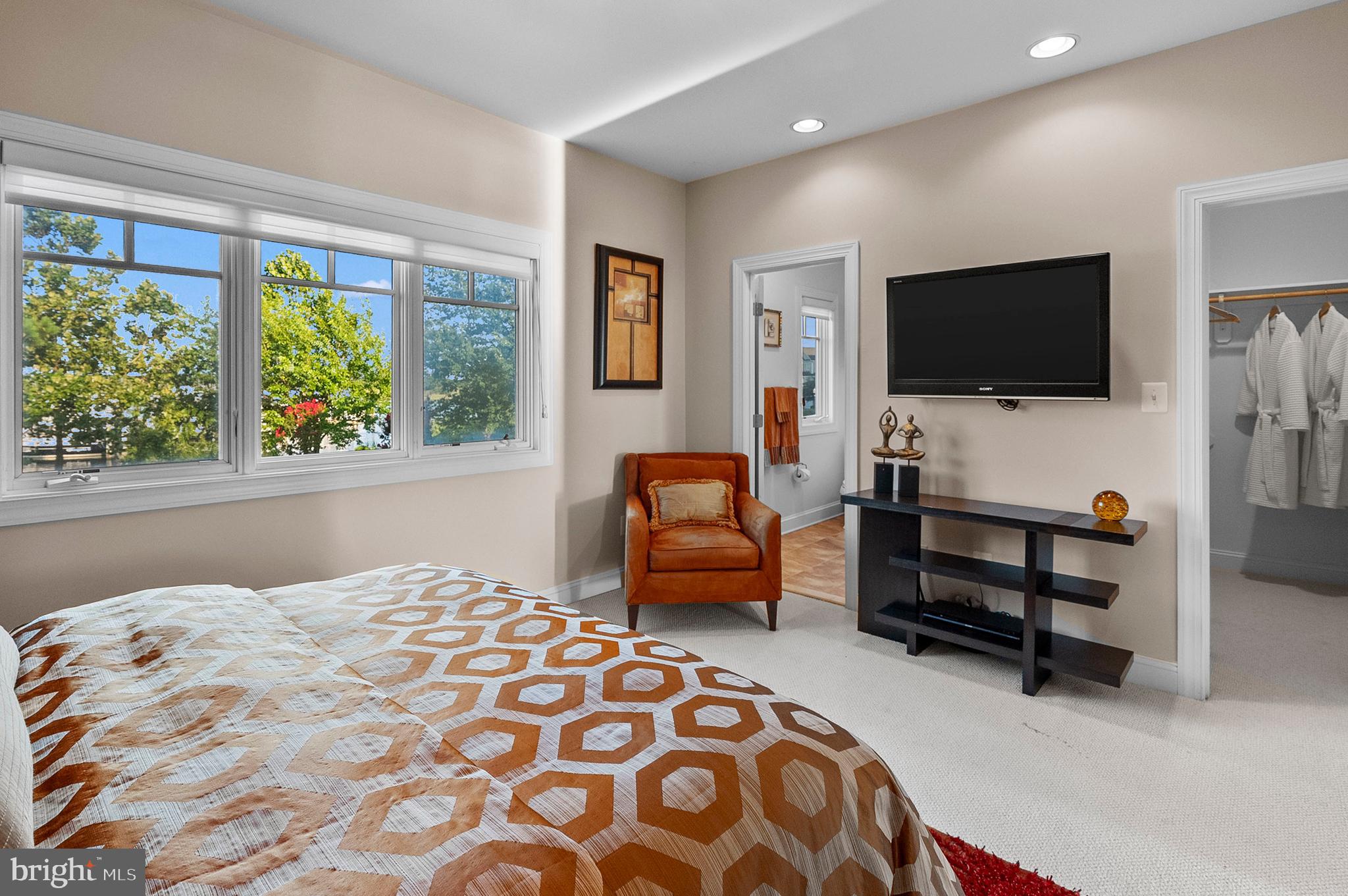 NARROWS POINTE - Residential