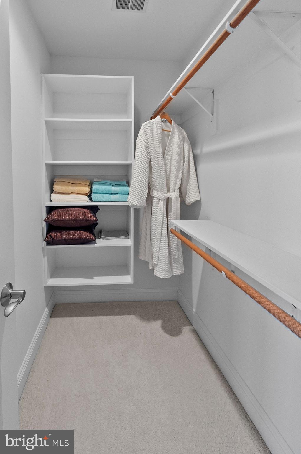 NARROWS POINTE - Residential