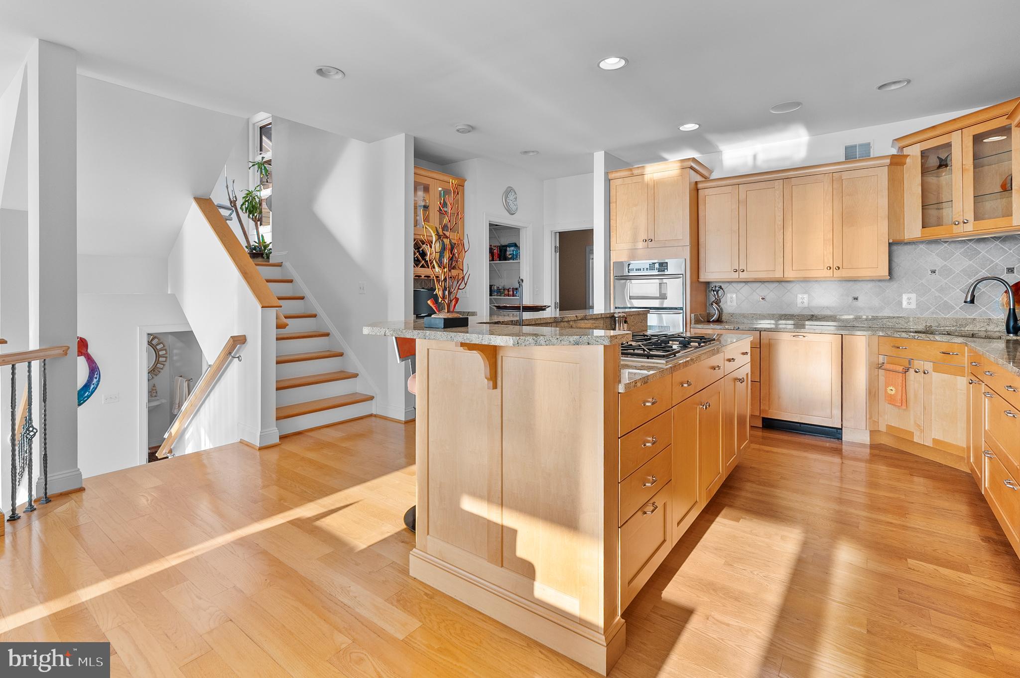 NARROWS POINTE - Residential