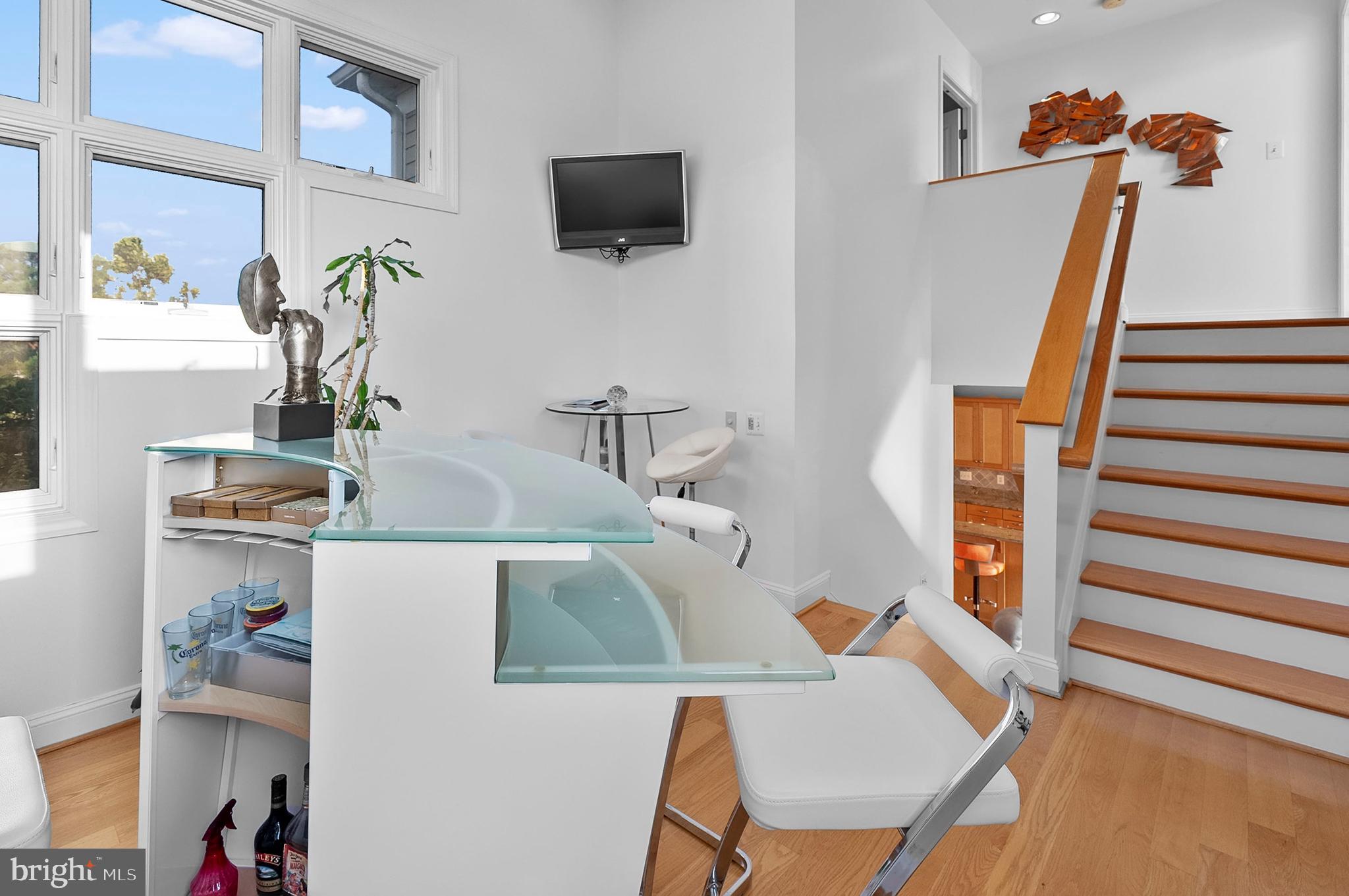 NARROWS POINTE - Residential