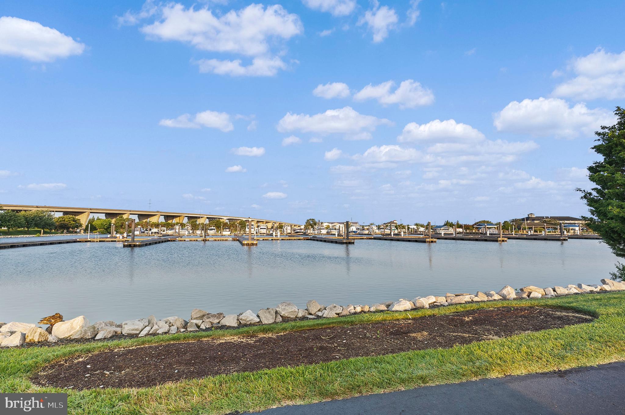 426 NARROWS POINTE DRIVE