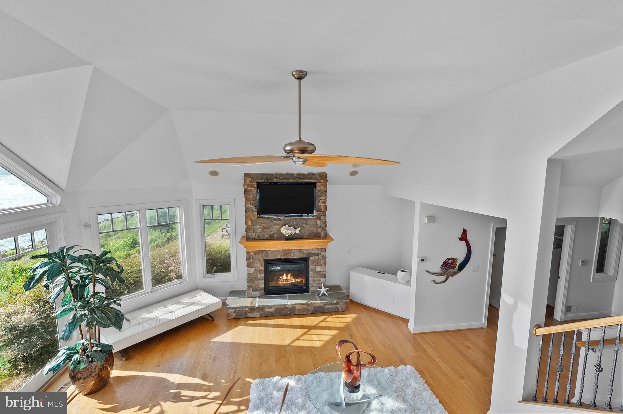 NARROWS POINTE - Residential