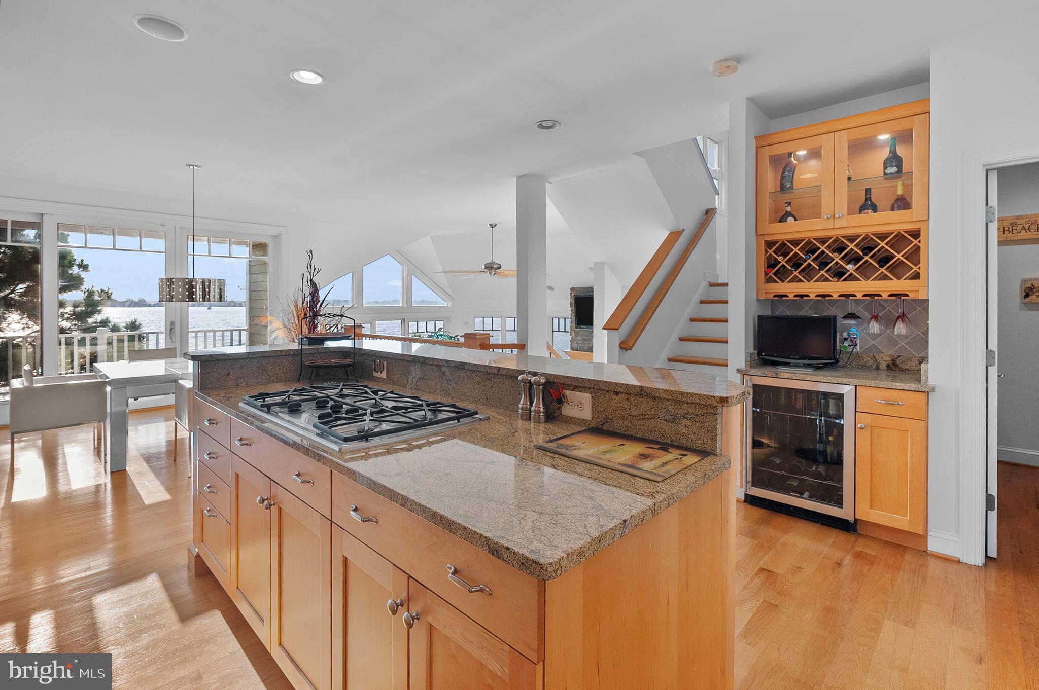 NARROWS POINTE - Residential