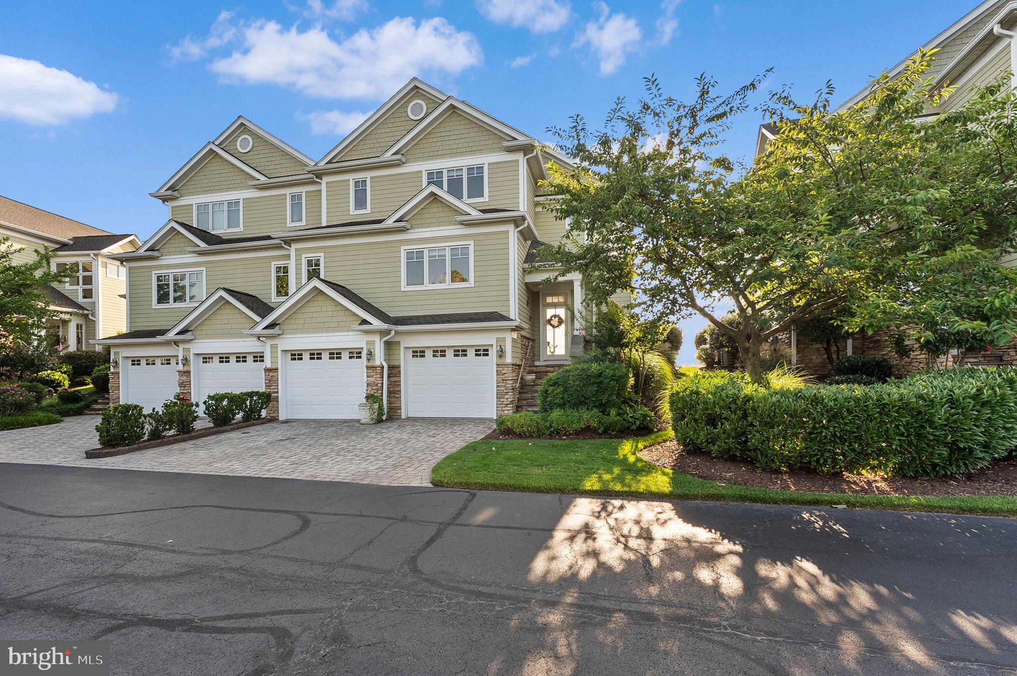 NARROWS POINTE - Residential