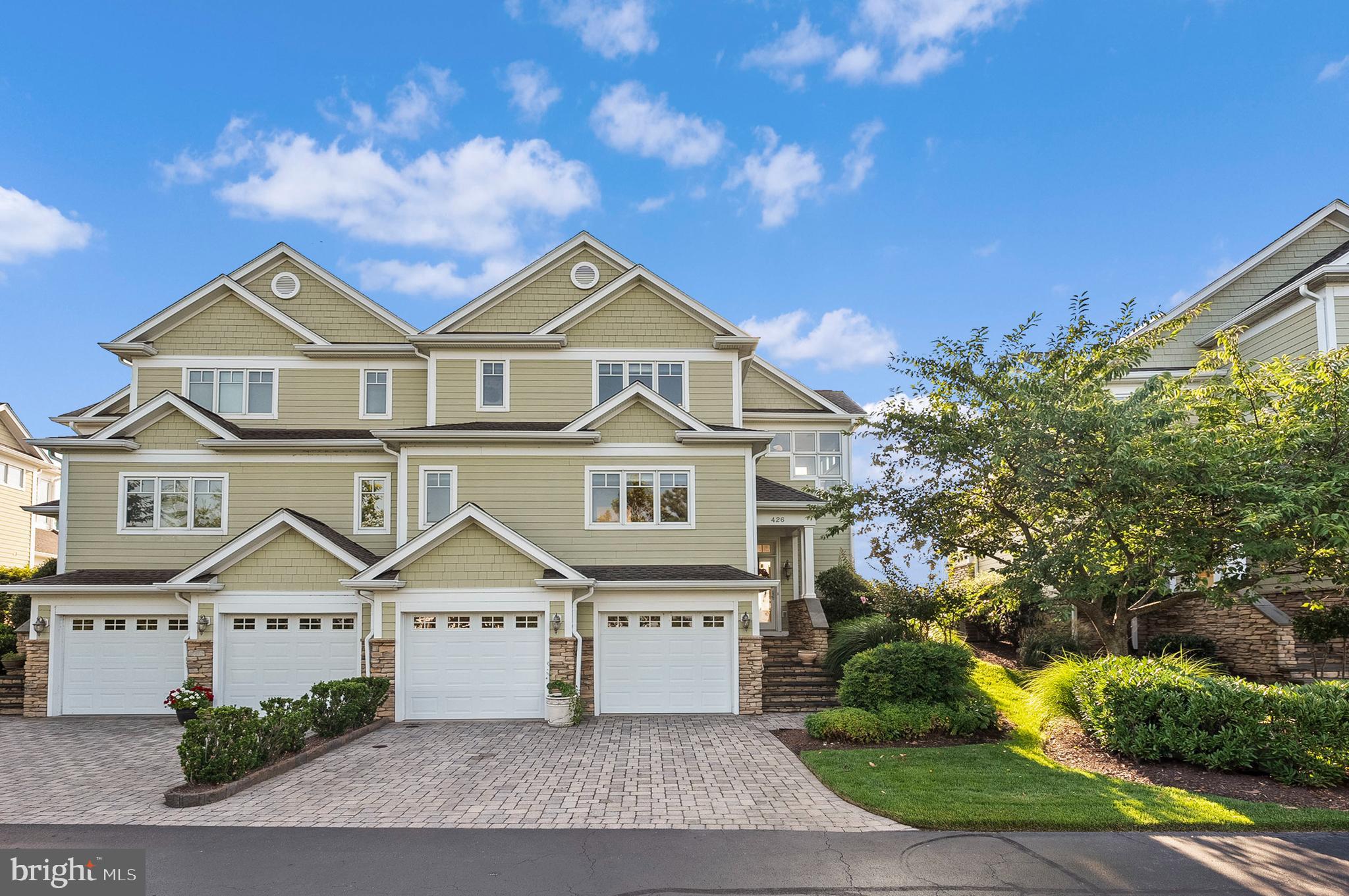 NARROWS POINTE - Residential