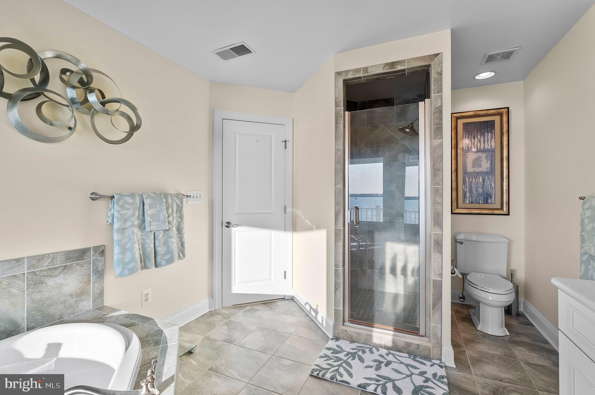 NARROWS POINTE - Residential