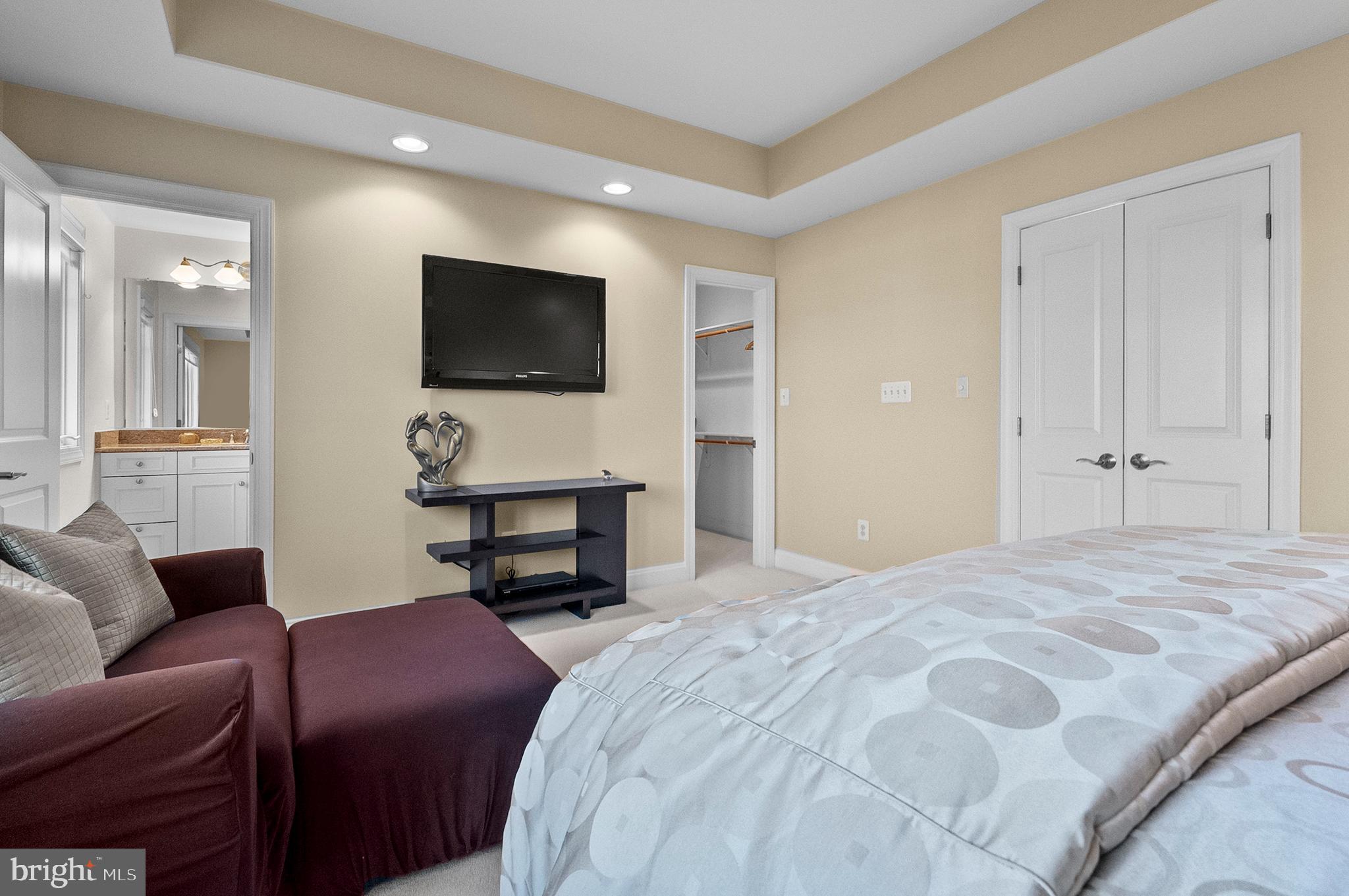 NARROWS POINTE - Residential