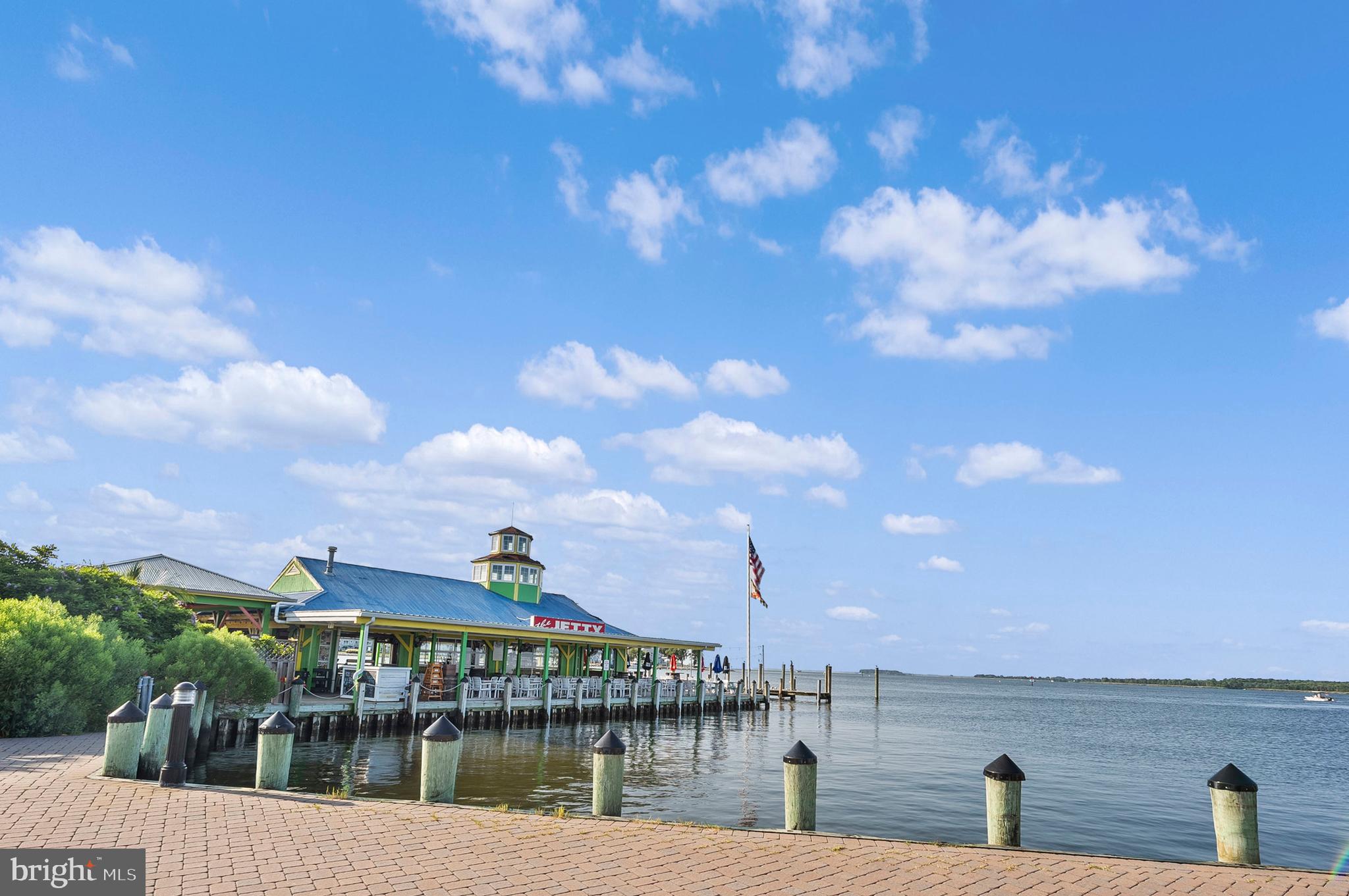 NARROWS POINTE - Residential