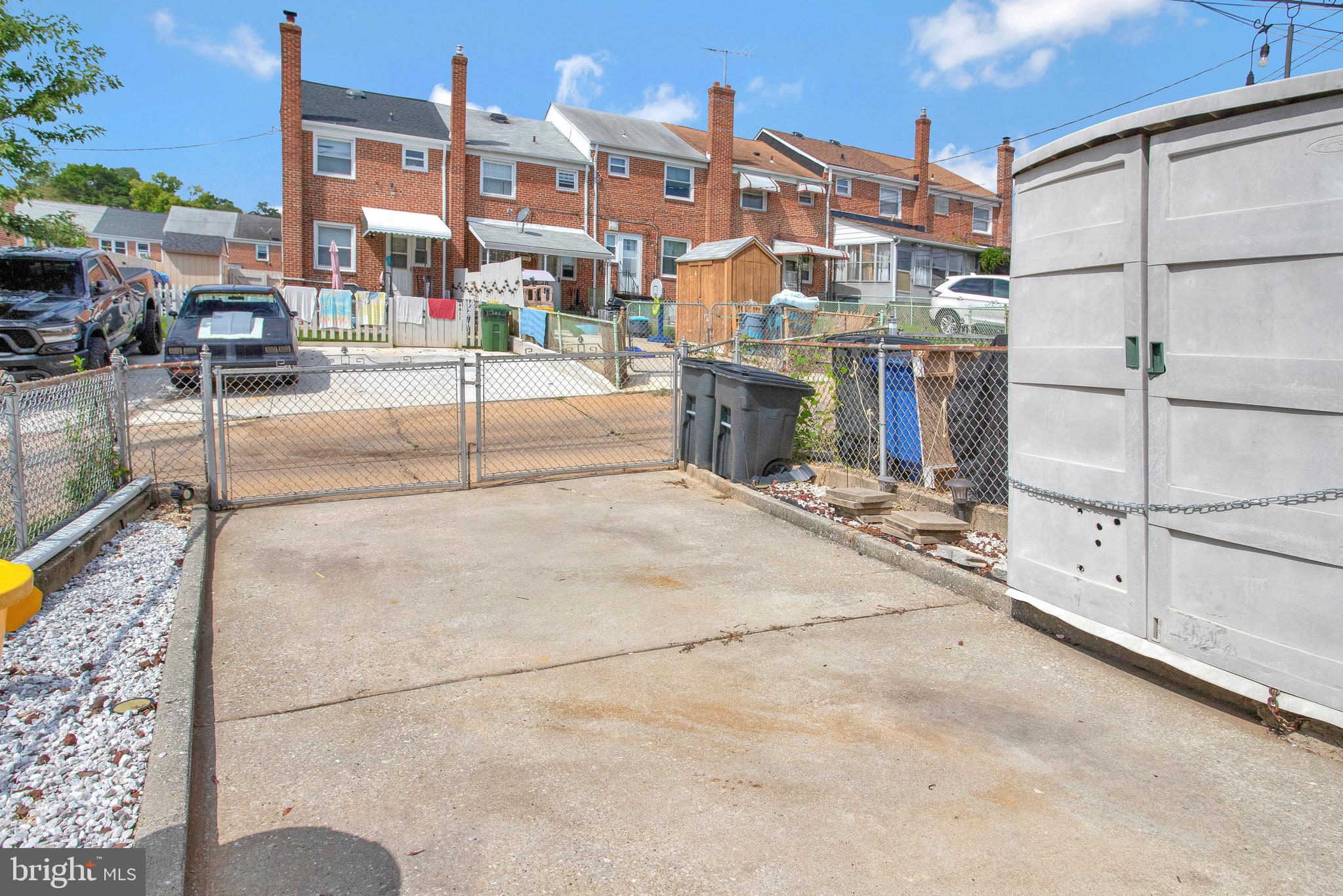 FRIENDSHIP GARDENS - Residential