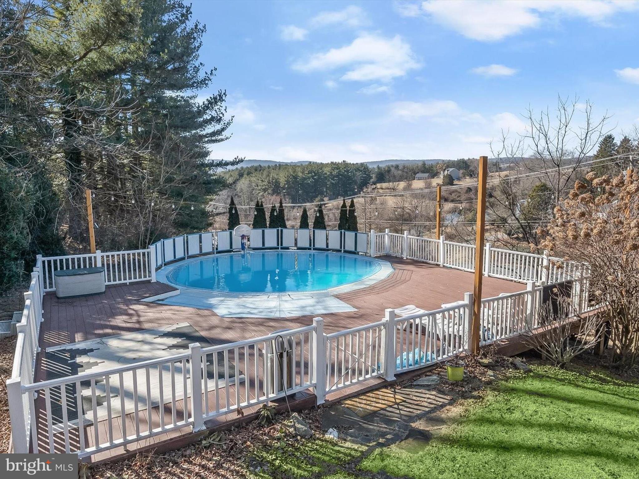 MYERSVILLE - Residential