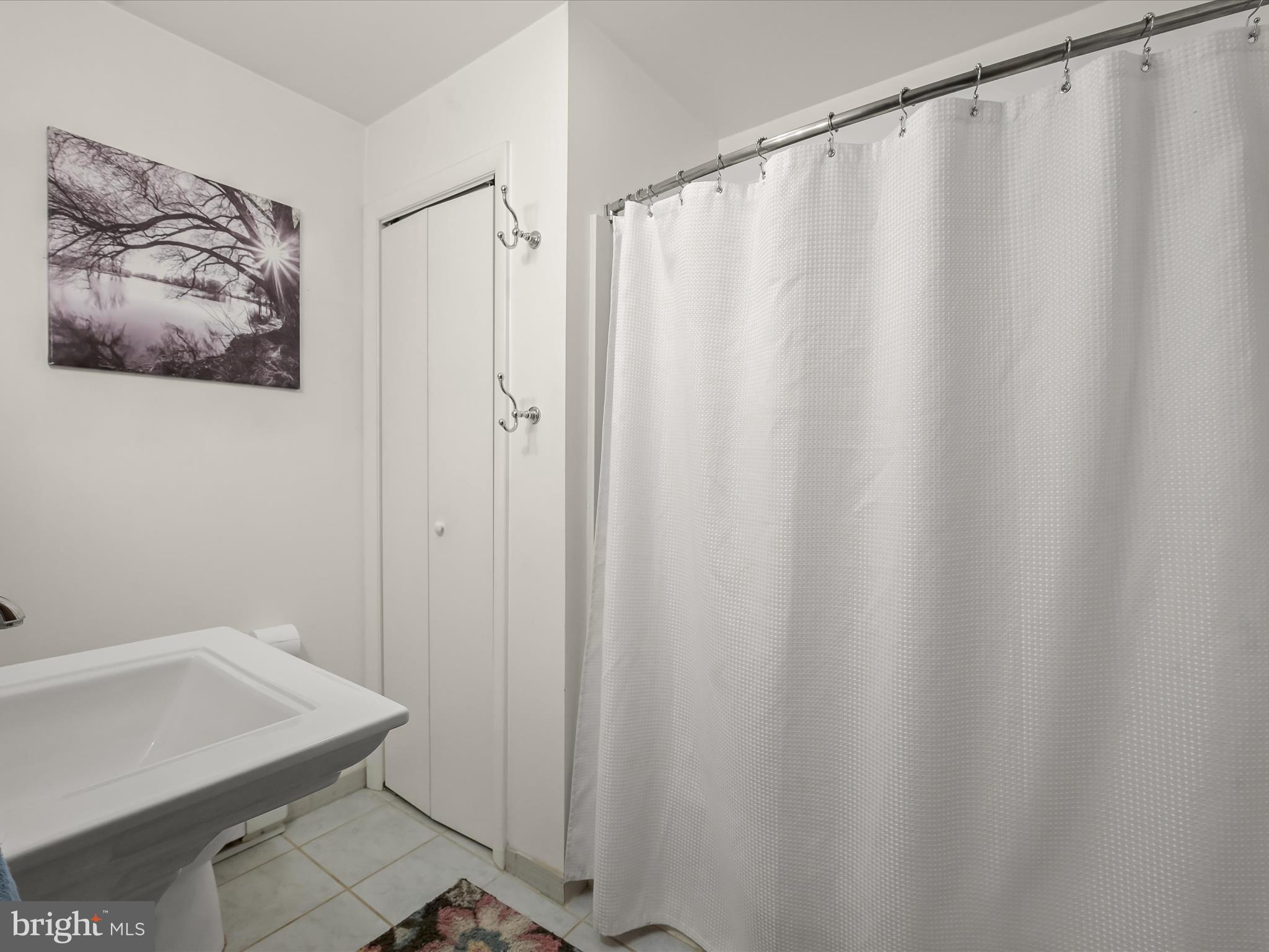 MYERSVILLE - Residential