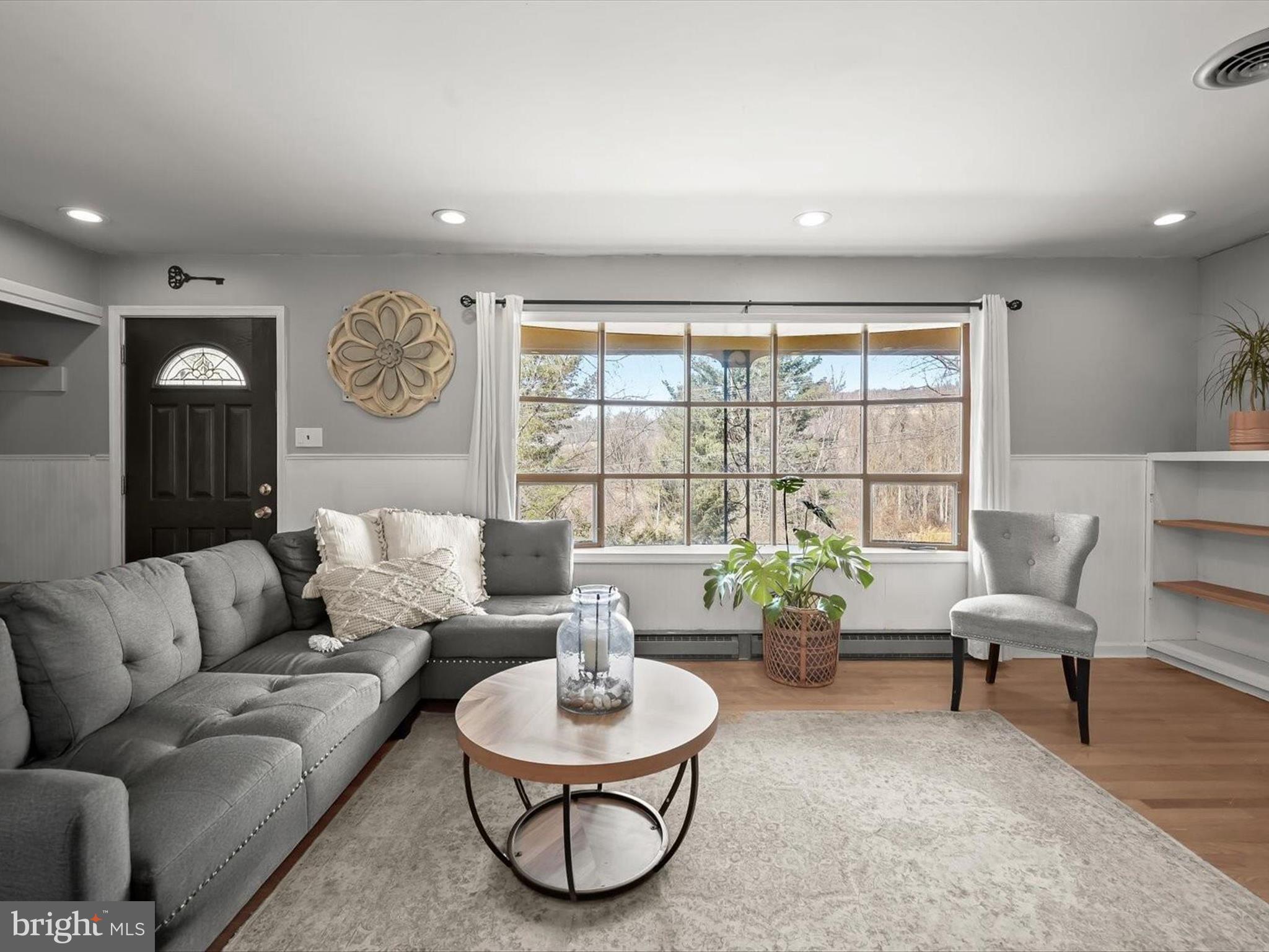 MYERSVILLE - Residential