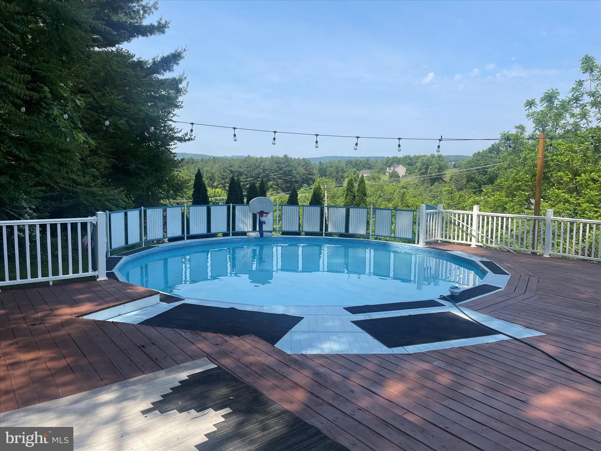 MYERSVILLE - Residential