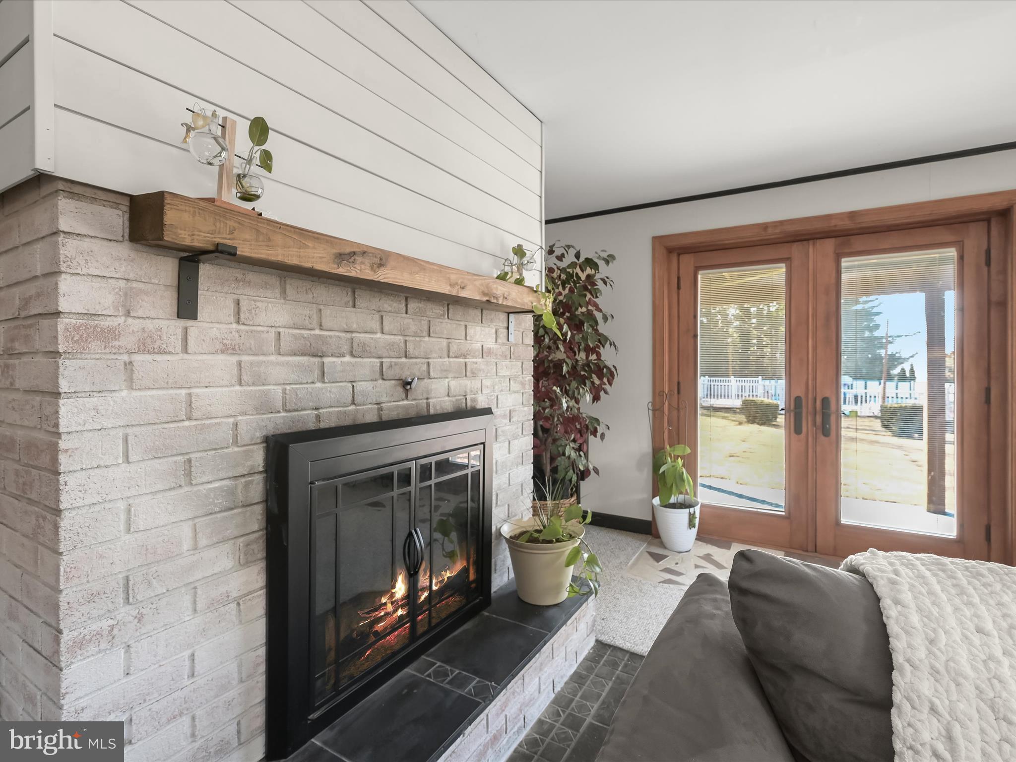 MYERSVILLE - Residential