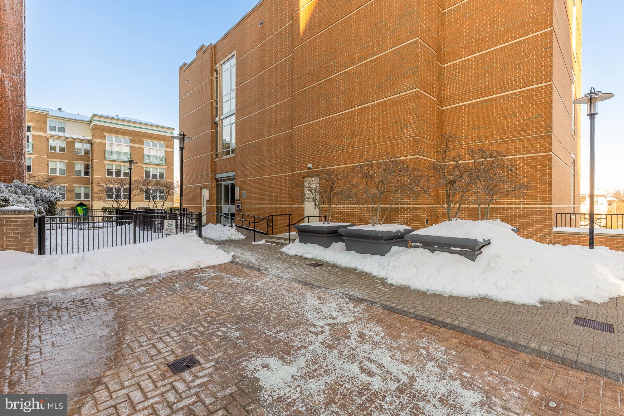 MIDTOWN AT RESTON TOWN CENTER - Residential