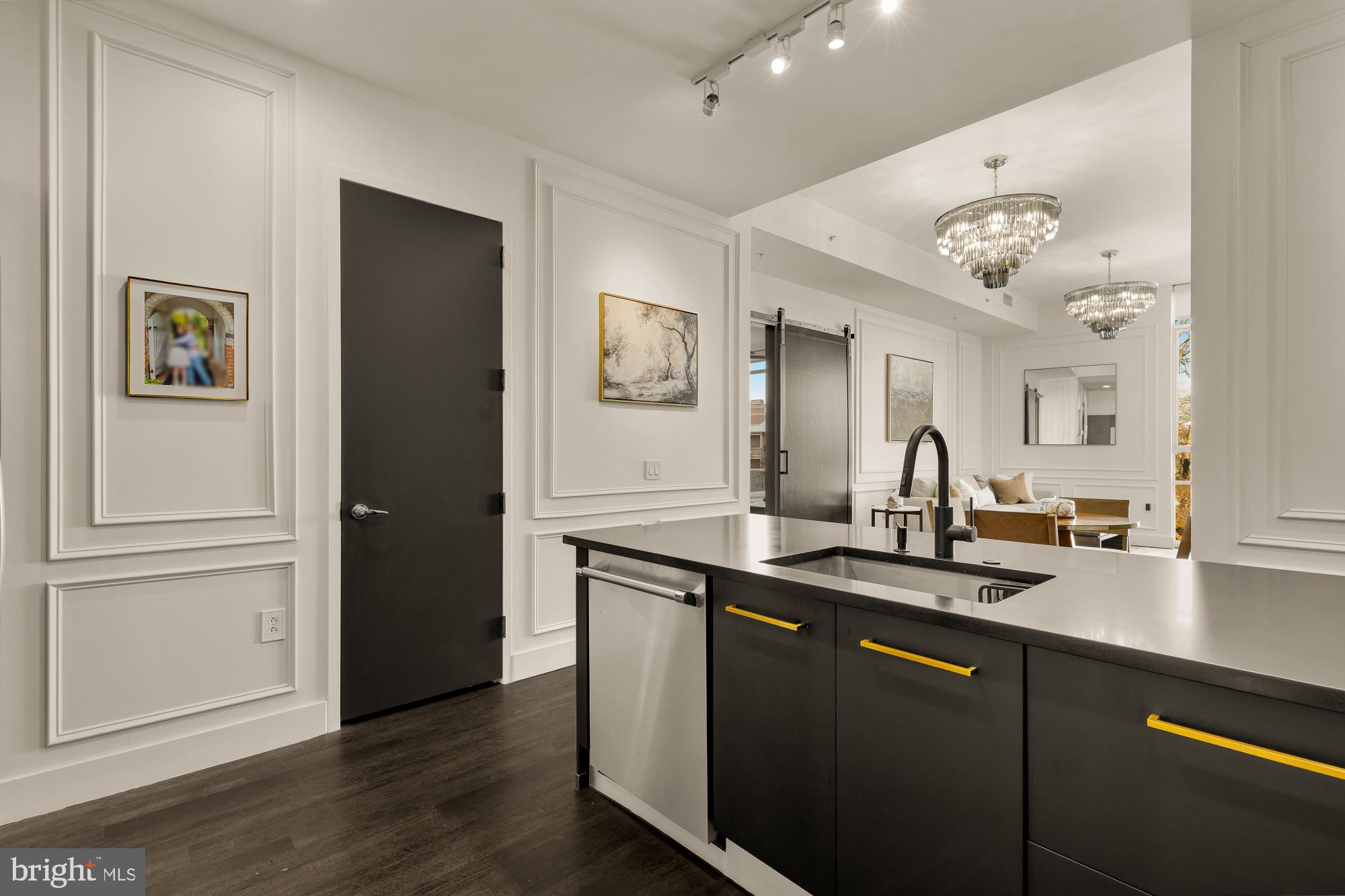 MIDTOWN AT RESTON TOWN CENTER - Residential