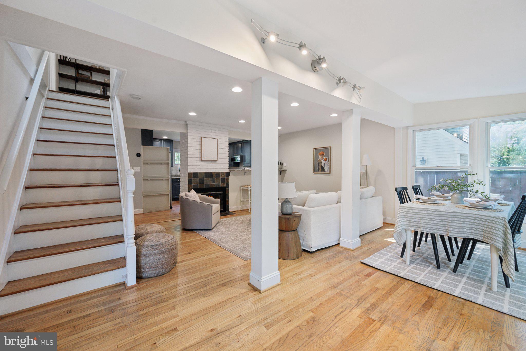 NORTH WOODSIDE - Residential