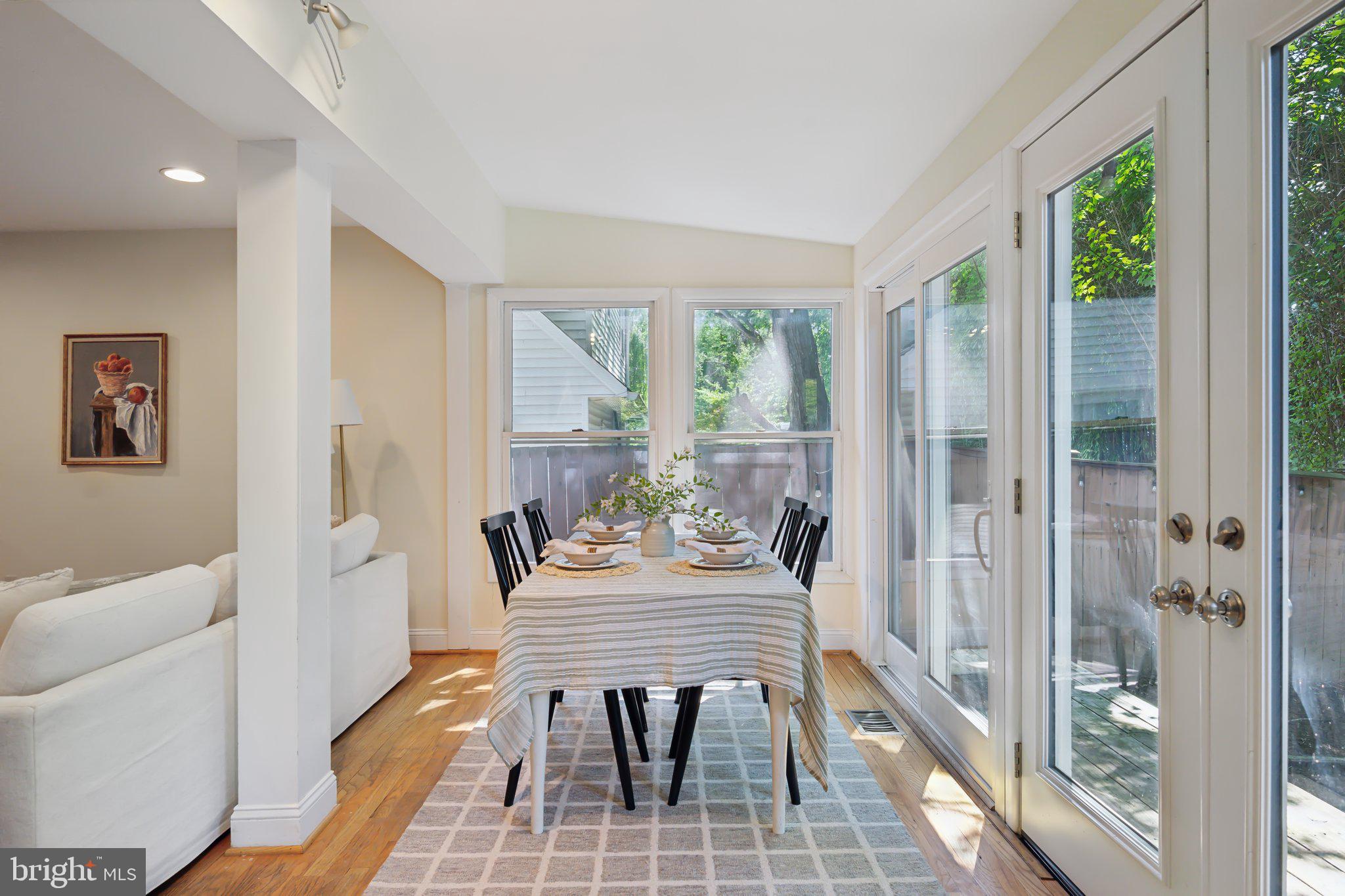 NORTH WOODSIDE - Residential