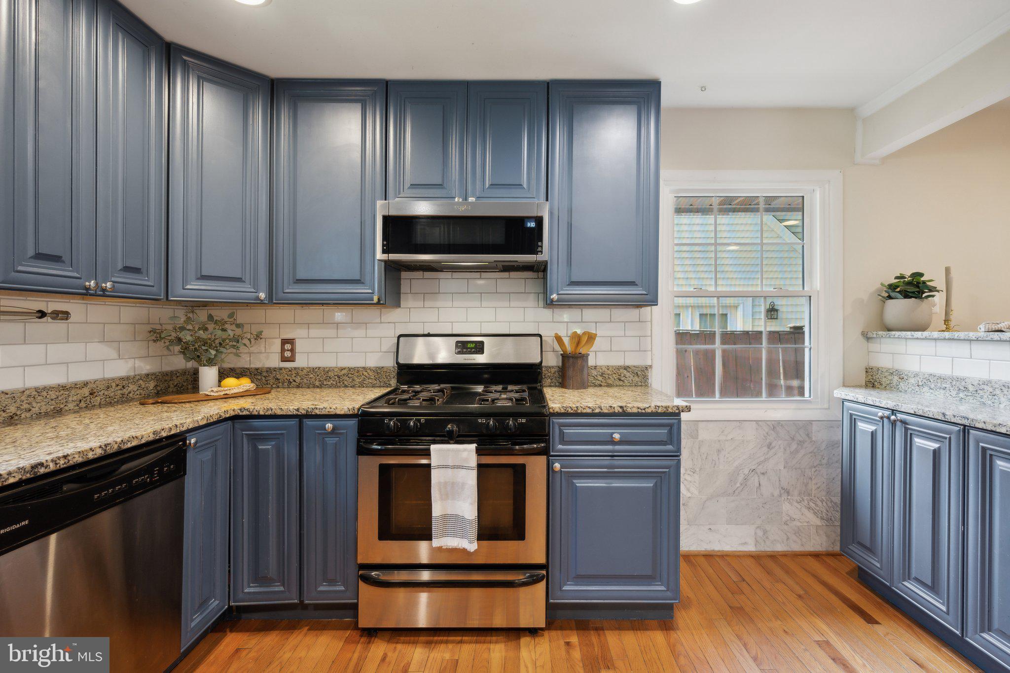 NORTH WOODSIDE - Residential