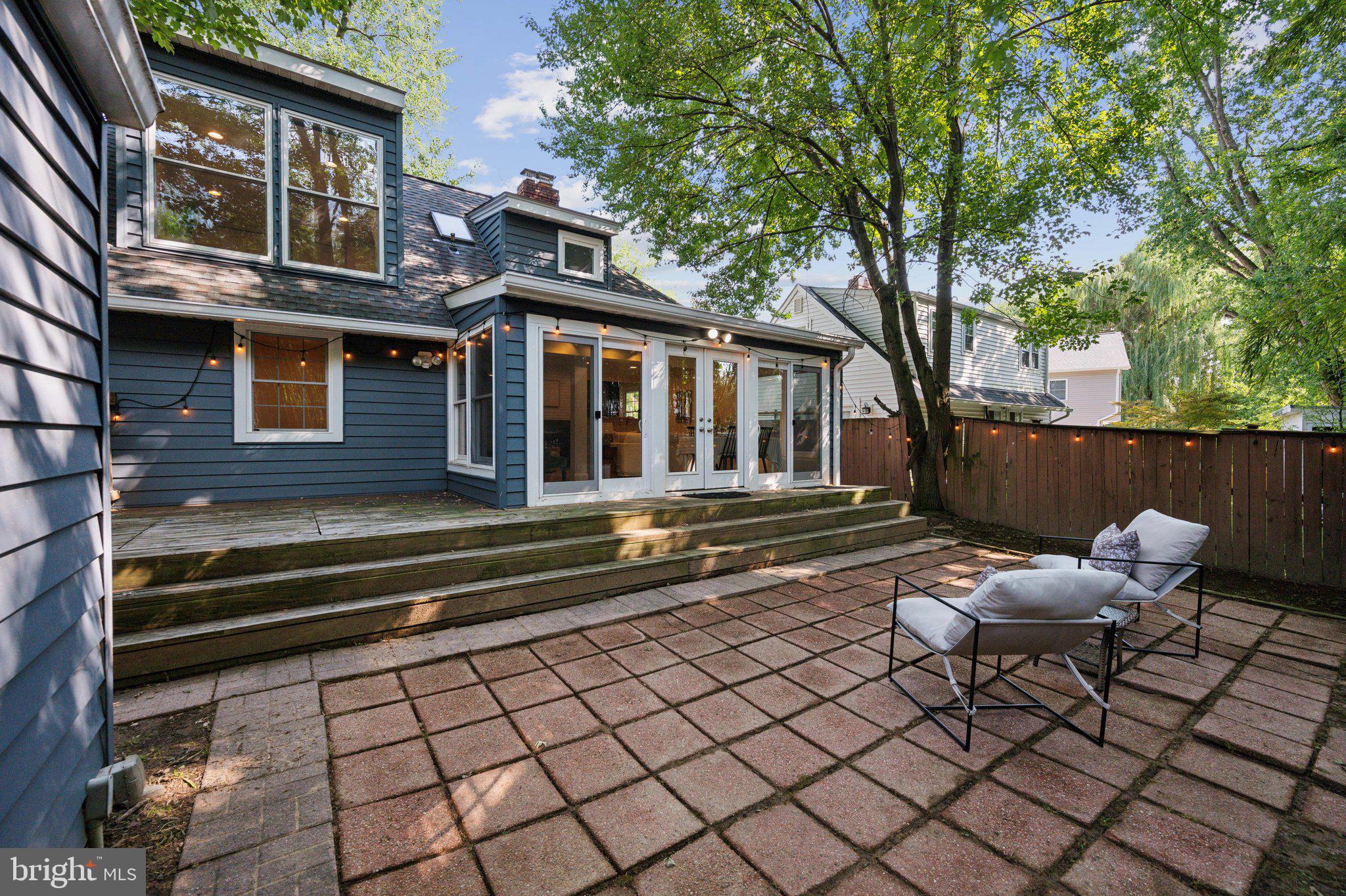 NORTH WOODSIDE - Residential