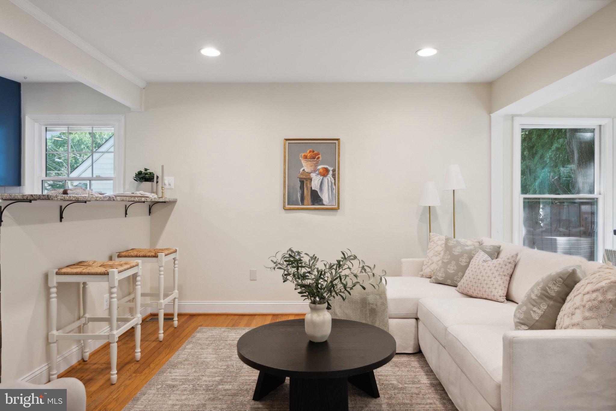 NORTH WOODSIDE - Residential