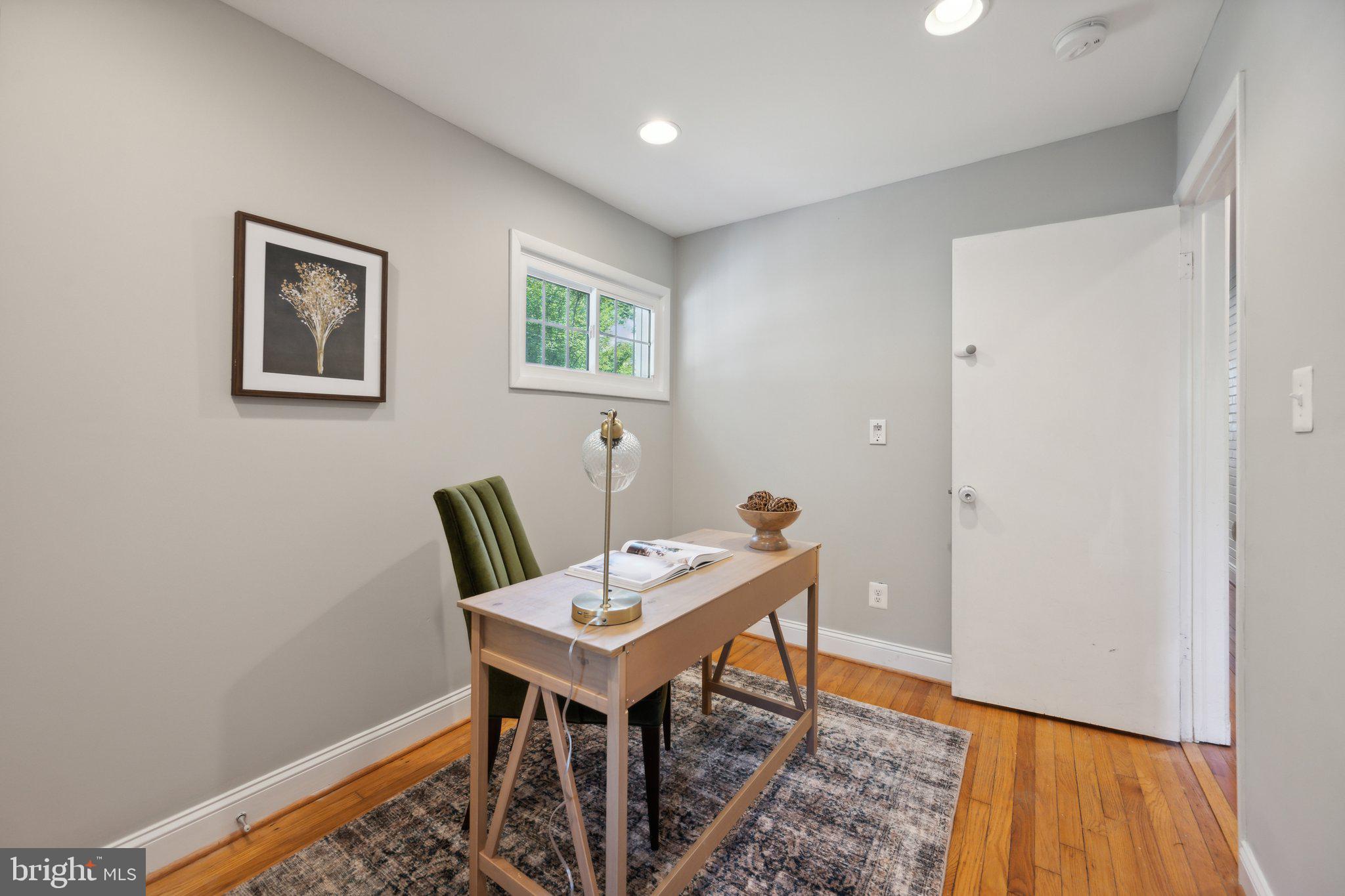 NORTH WOODSIDE - Residential