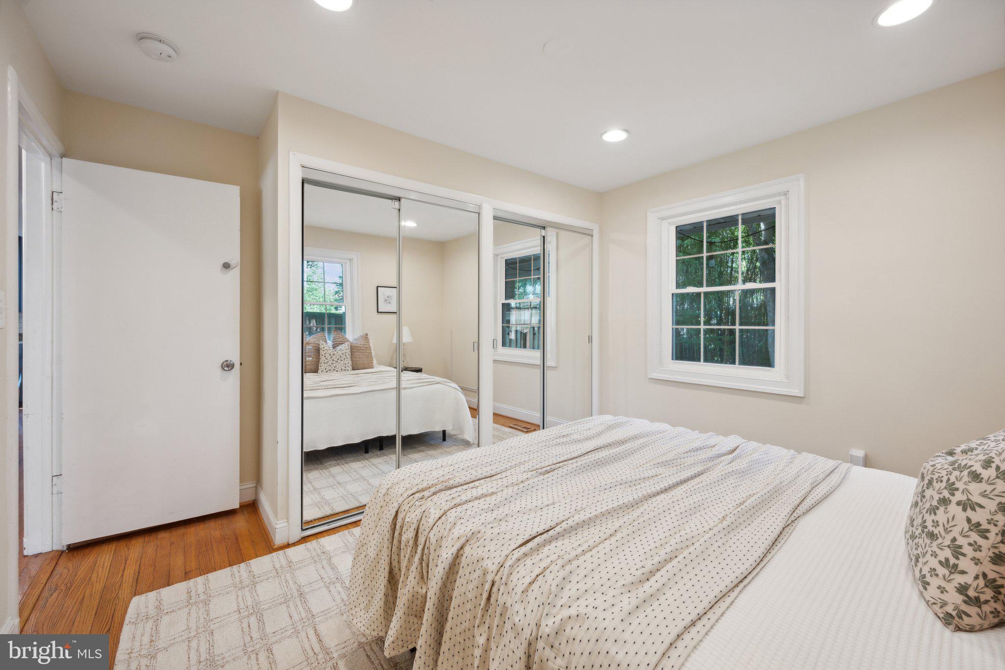 NORTH WOODSIDE - Residential