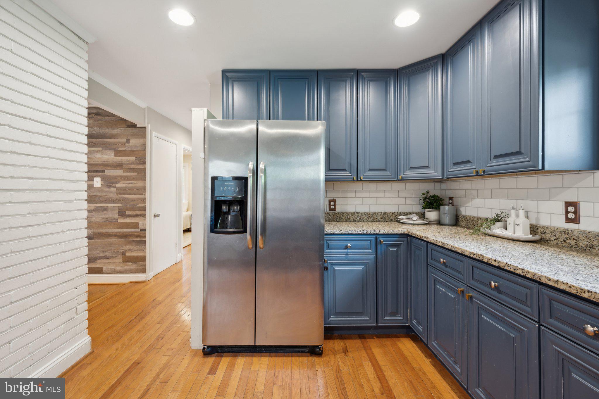 NORTH WOODSIDE - Residential