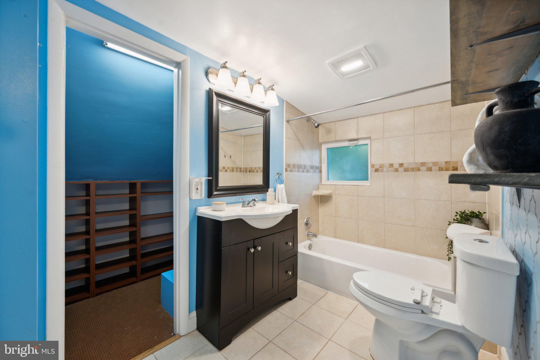 NORTH WOODSIDE - Residential