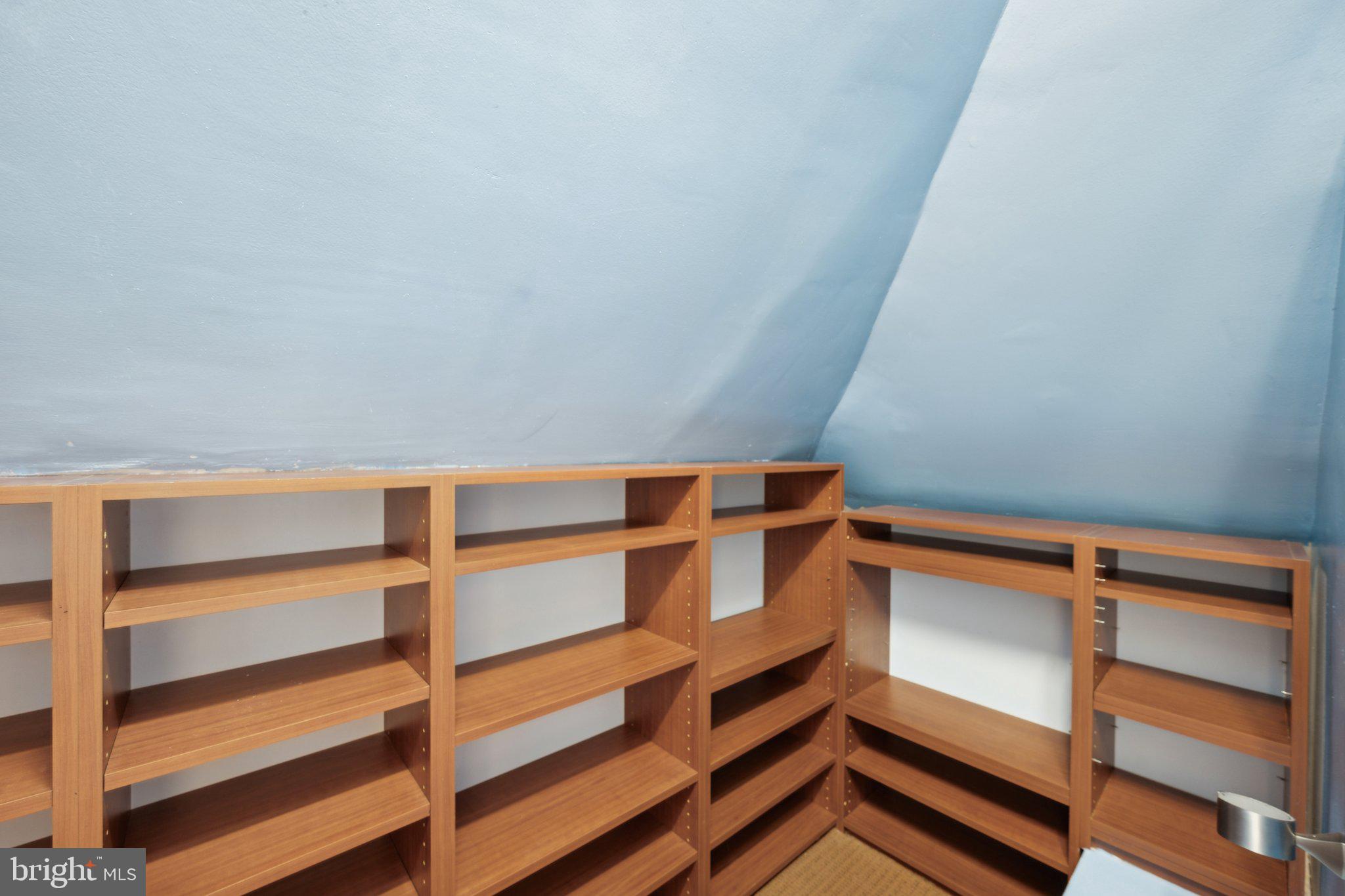 NORTH WOODSIDE - Residential