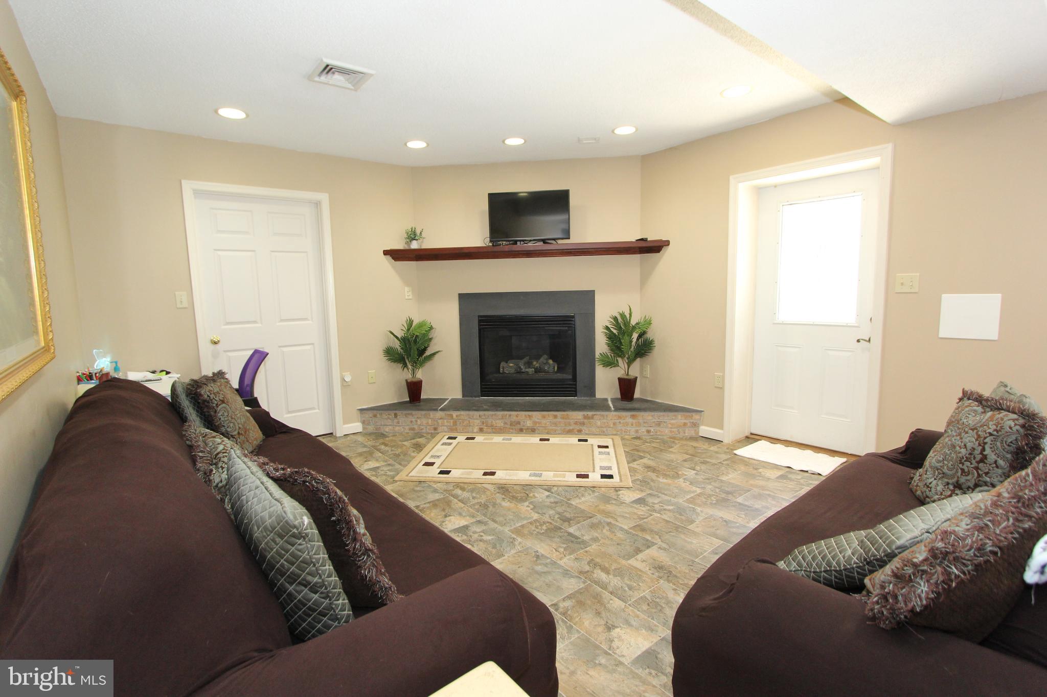 CLOVER HILL III - Residential