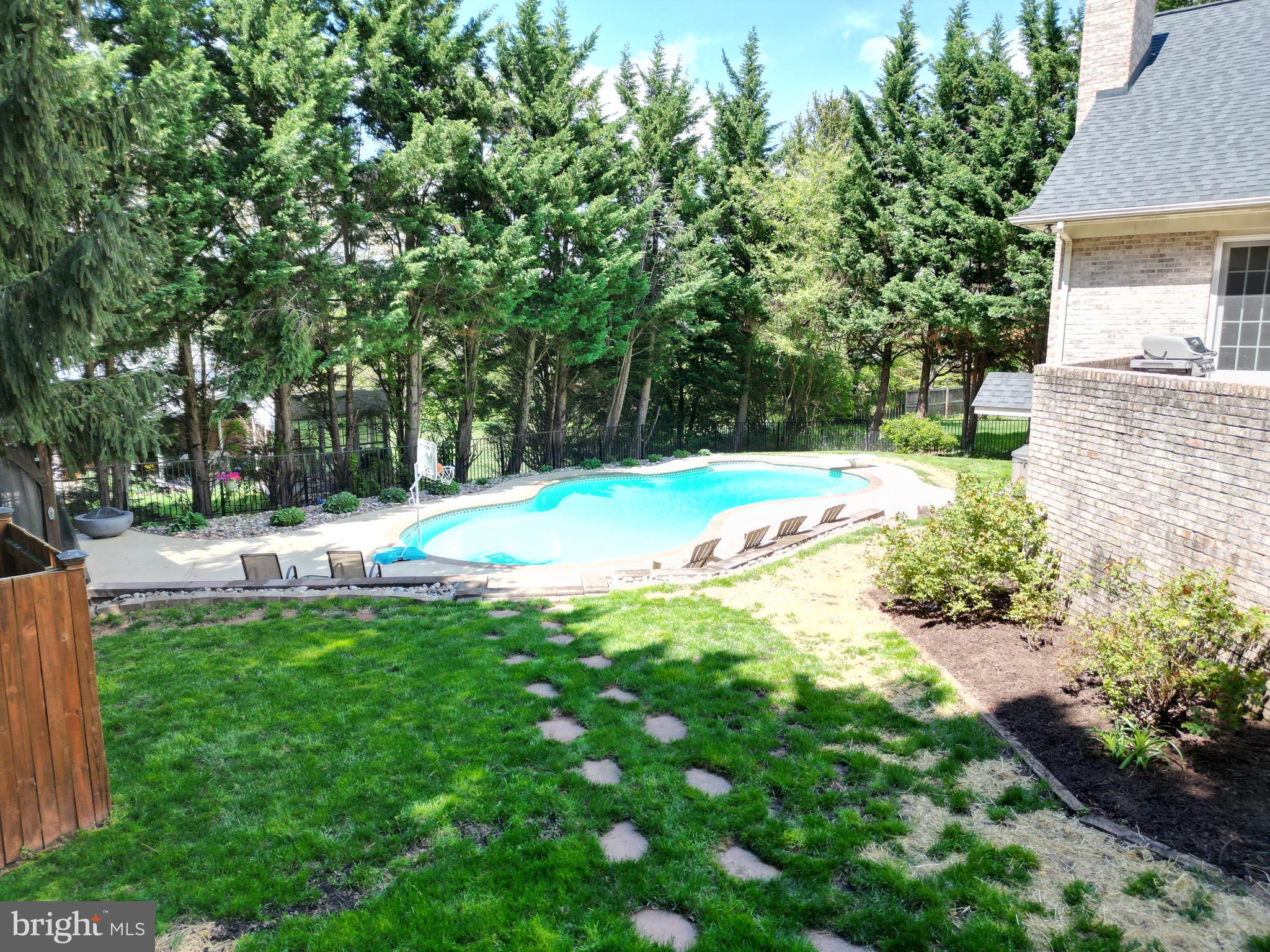 CLOVER HILL III - Residential